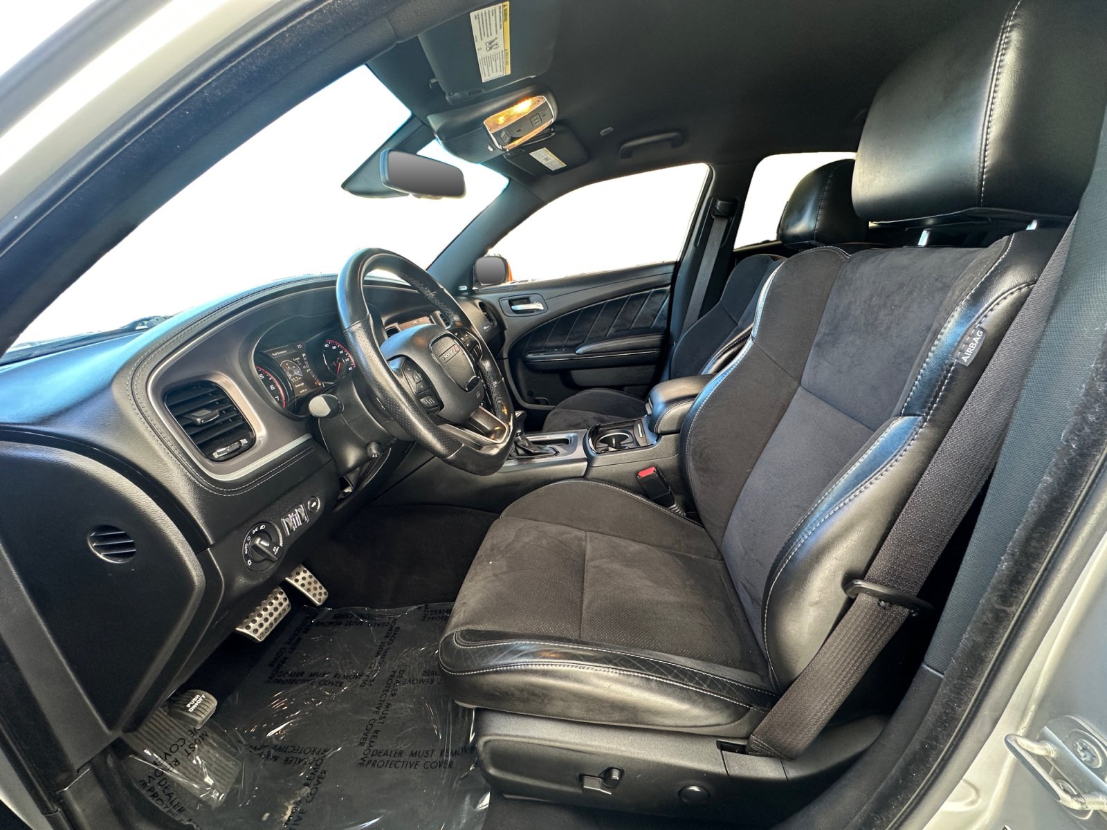 Used 2022 Dodge Charger R/T w/ Plus Group RWD image 9