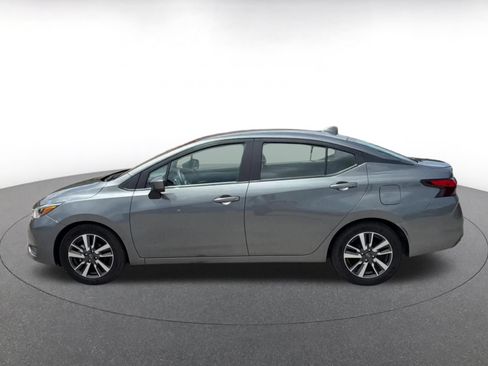 Used 2025 Nissan Versa SV FWD image 7