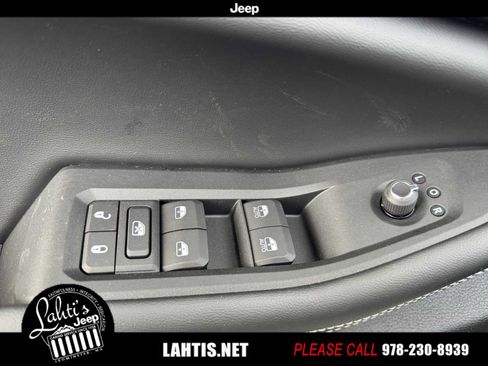 New 2025 Jeep Grand Cherokee L Altitude image 26