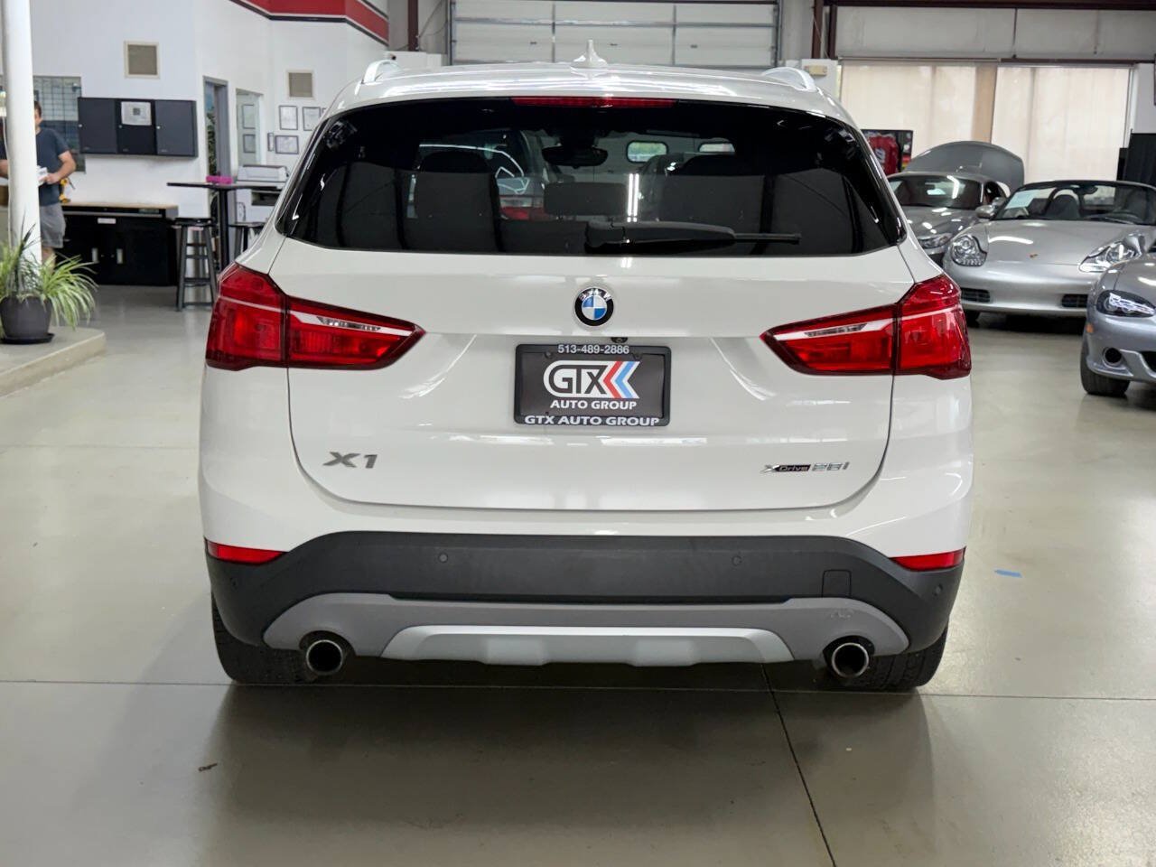 Used 2018 BMW X1 xDrive28i w/ Premium Package AWD/4WD image 3