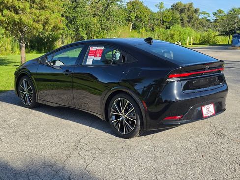 New 2026 Toyota Prius XLE FWD image 4