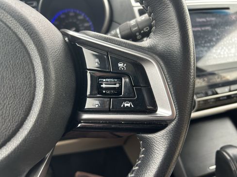Used 2018 Subaru Outback 2.5i Limited image 16