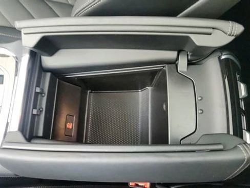 Used 2025 BMW X5 xDrive40i w/ M Sport Package image 57