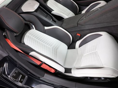 Used 2023 Chevrolet Corvette Stingray Premium Conv RWD image 11
