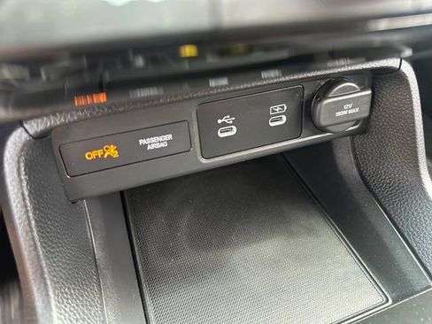 Used 2025 Honda Civic Sport image 37