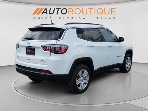 Used 2022 Jeep Compass Latitude w/ Sun and Sound Group AWD/4WD image 5