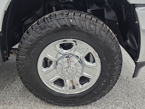 Used 2023 RAM 2500 Tradesman w/ Chrome Appearance Group AWD/4WD image 33