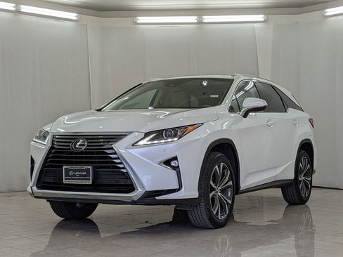 Used 2018 Lexus RX 350L Premium w/ Premium Package image 4