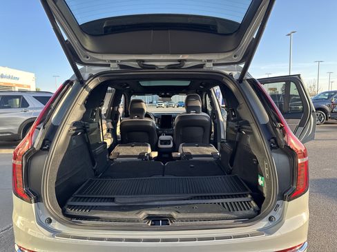 Used 2026 Volvo XC90 B6 Ultra AWD/4WD image 13
