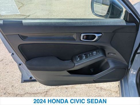 Used 2024 Honda Civic Sport image 12