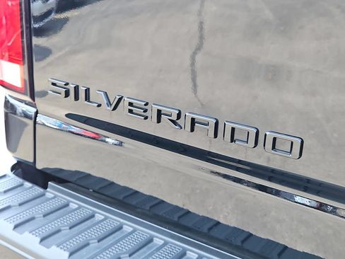Used 2025 Chevrolet Silverado 2500 LT w/ Trail Boss Package AWD/4WD image 9
