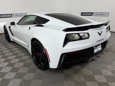 Used 2016 Chevrolet Corvette Z06 w/ 3LZ Preferred Equipment Group RWD image 4