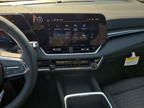 New 2026 Chevrolet Equinox LT w/ Safety and Technology Package FWD image 21