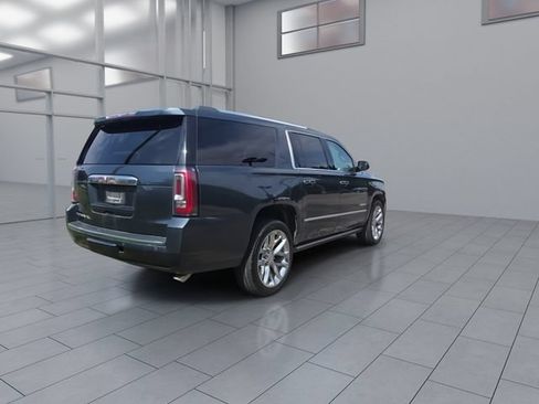 Used 2020 GMC Yukon XL Denali w/ Denali Ultimate Package AWD/4WD image 8