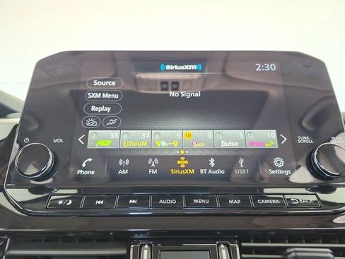 Used 2025 Nissan Pathfinder SL w/ SL Premium Package image 30