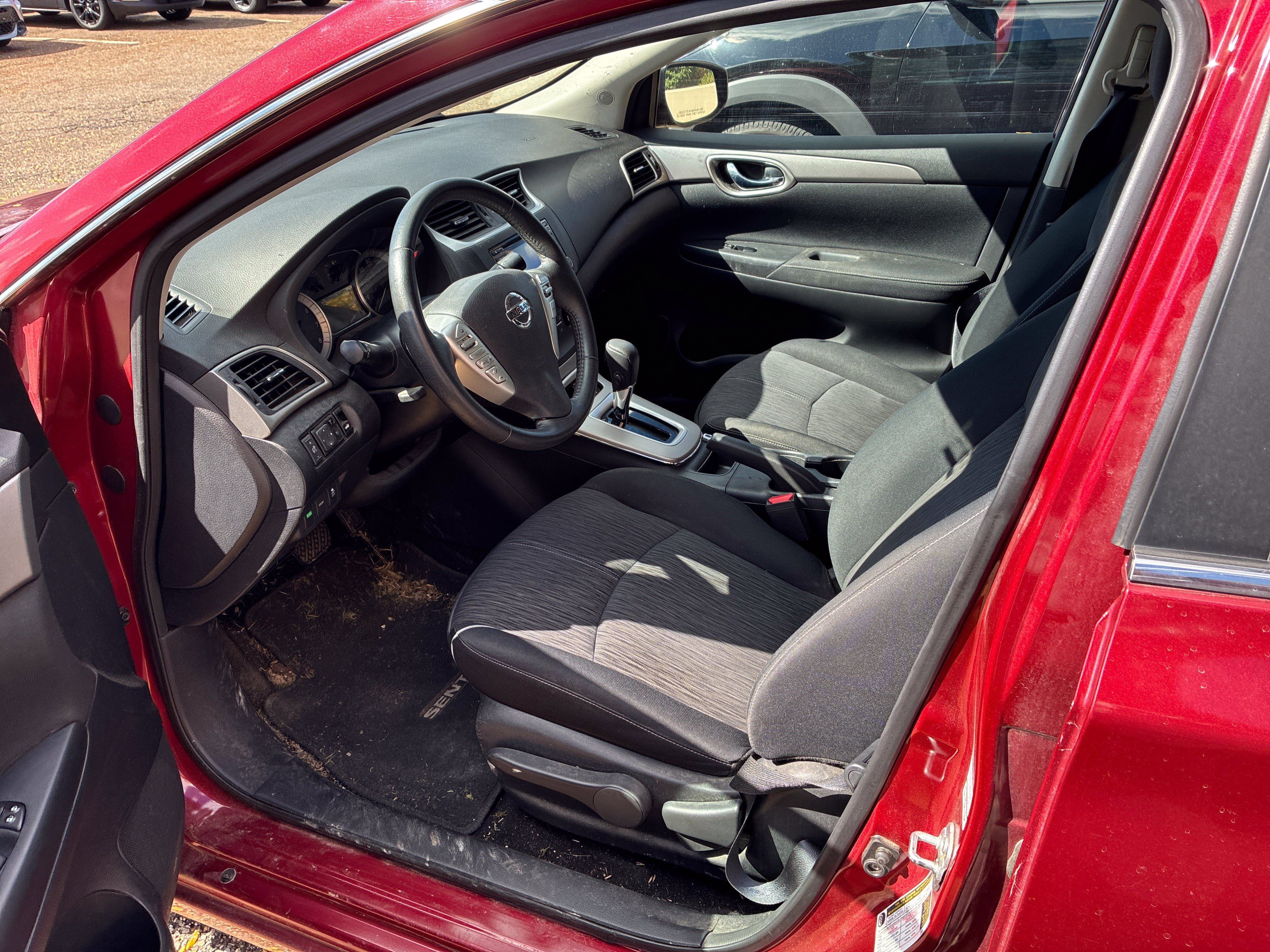 Used 2015 Nissan Sentra SV FWD image 7