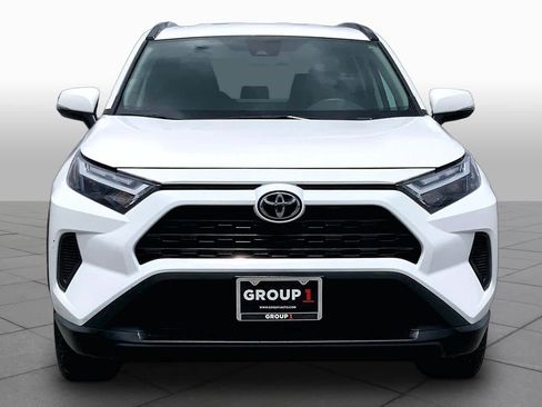 Used 2025 Toyota RAV4 XLE FWD image 4