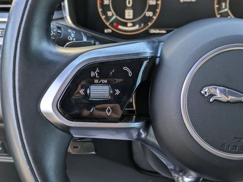 Used 2024 Jaguar F-PACE R-Dynamic S image 15