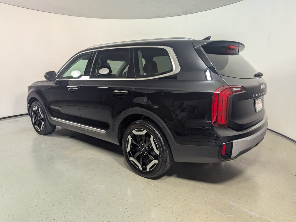 Used 2024 Kia Telluride S w/ S Sunroof Package FWD image 5