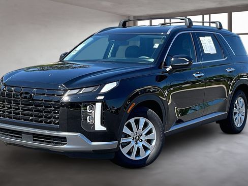 Used 2025 Hyundai Palisade SEL FWD image 3