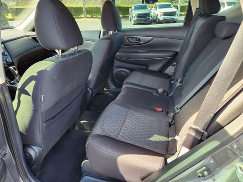 Used 2019 Nissan Rogue S image 11