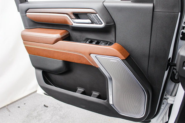 Used 2024 GMC Sierra 2500 Denali Ultimate AWD/4WD image 19