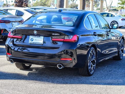 Certified 2025 BMW 330i Sedan w/ Convenience Package image 6