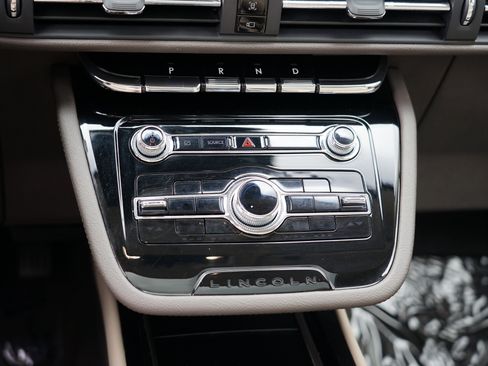 Used 2022 Lincoln Corsair Reserve w/ Elements Package image 24