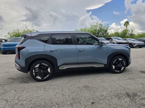 New 2027 Kia Seltos S FWD image 9
