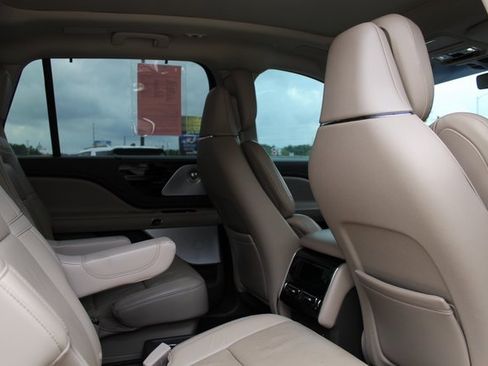 Used 2020 Lincoln Aviator Reserve w/ Equipment Group 201A AWD/4WD image 18