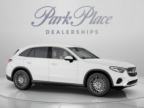 Certified 2026 Mercedes-Benz GLC 300 image 29