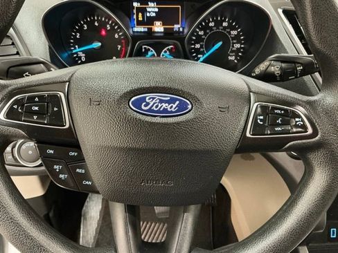 Used 2019 Ford Escape SE image 29