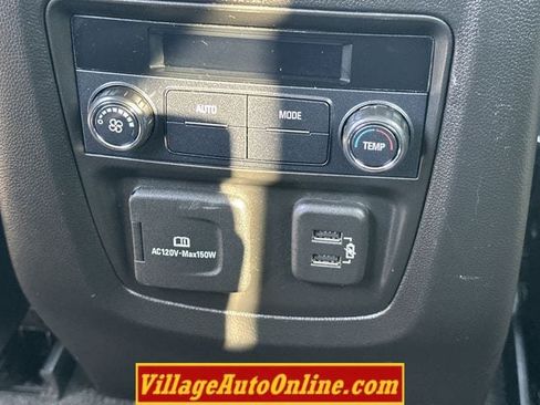 Used 2019 Buick Enclave Essence AWD/4WD image 34