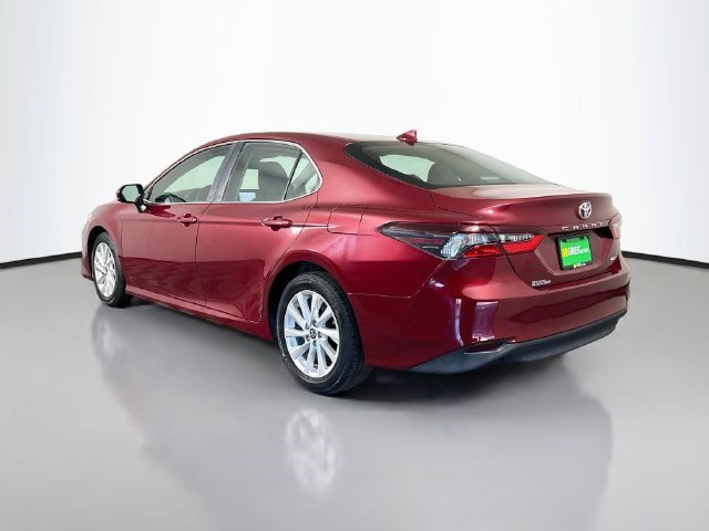 Used 2021 Toyota Camry LE FWD image 7