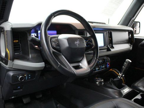 Used 2022 Ford Bronco Badlands image 6