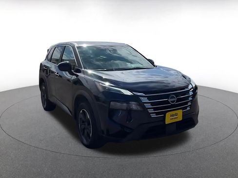 Used 2025 Nissan Rogue SV FWD image 3