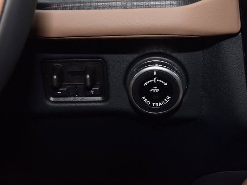 New 2026 Lincoln Navigator Black Label image 33