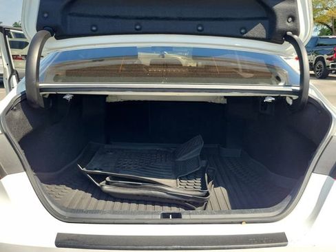 Used 2023 Toyota Camry SE image 6