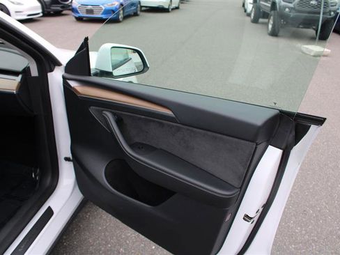 Used 2023 Tesla Model Y Long Range image 13