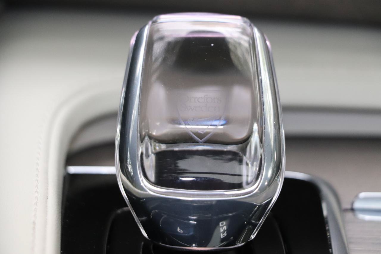 Used 2024 Volvo XC90 T8 Ultimate w/ Protection Package Premier AWD/4WD image 40