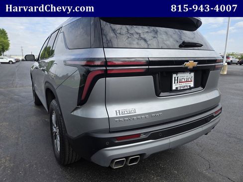 Used 2025 Chevrolet Traverse LT AWD/4WD image 37
