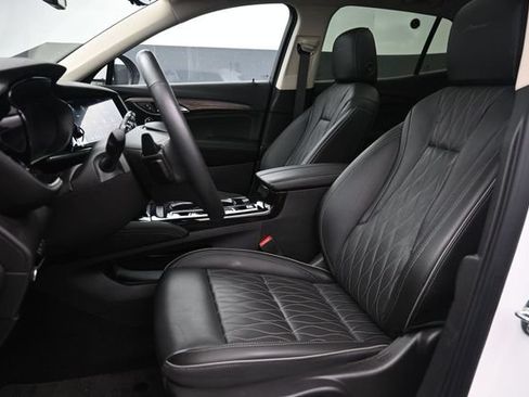 Used 2023 Buick Envision Avenir AWD/4WD image 10