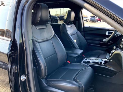 Certified 2021 Ford Explorer ST w/ Equipment Group 401A image 9
