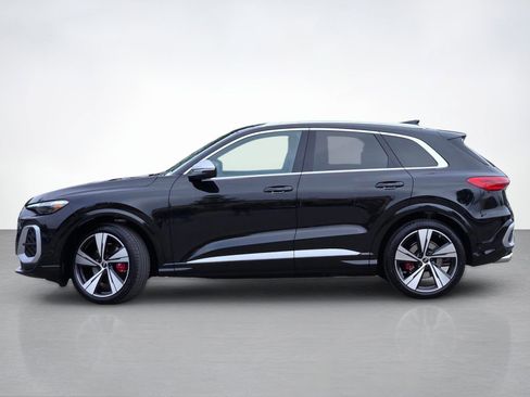 New 2026 Audi SQ5 Premium Plus AWD/4WD image 3