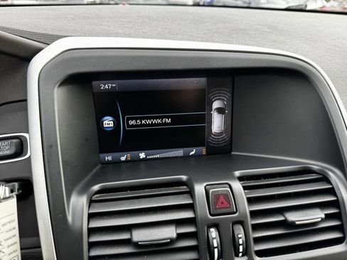 Used 2011 Volvo XC60 T6 image 4