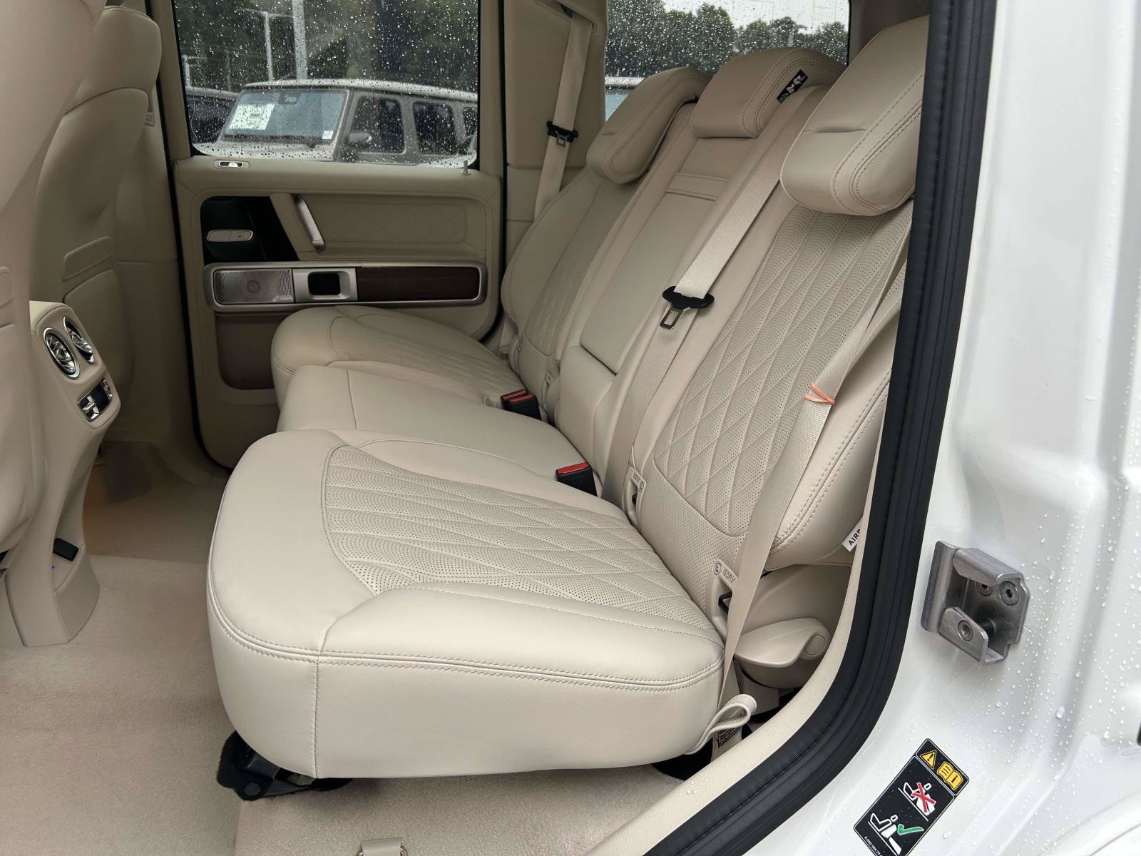 New 2027 Mercedes-Benz G 580 e image 36
