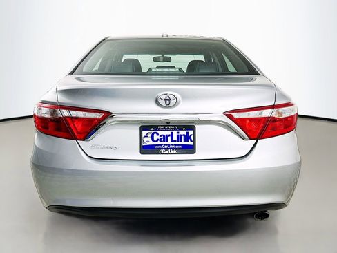 Used 2017 Toyota Camry XLE w/ Moonroof Package FWD image 7