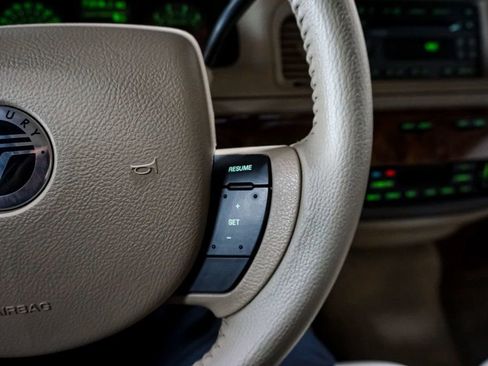 Used 2006 Mercury Grand Marquis LS image 60