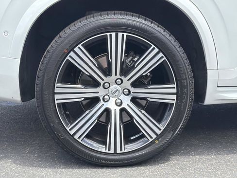 Certified 2023 Volvo XC90 B6 Ultimate w/ Protection Package Premier AWD/4WD image 28