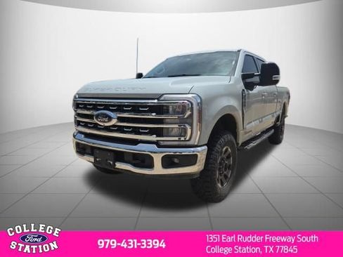 Used 2025 Ford F250 Lariat w/ Tremor Off-Road Package AWD/4WD image 3